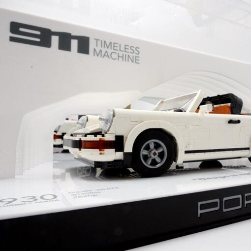 Display Case for LEGO 10295 Porsche 911 A - Image 9