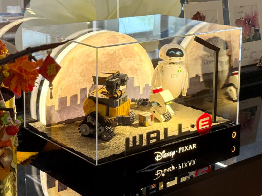 lego43279displayCase